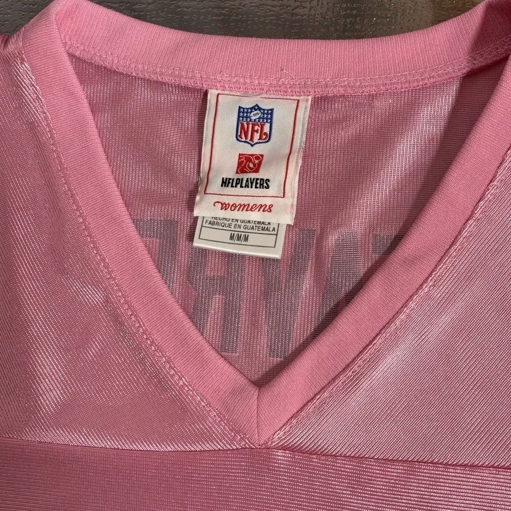 Brett Favre Green Bay Packers Womens Jersey Medium Pink NFL Football Sporty Cute - Picture 3 of 6